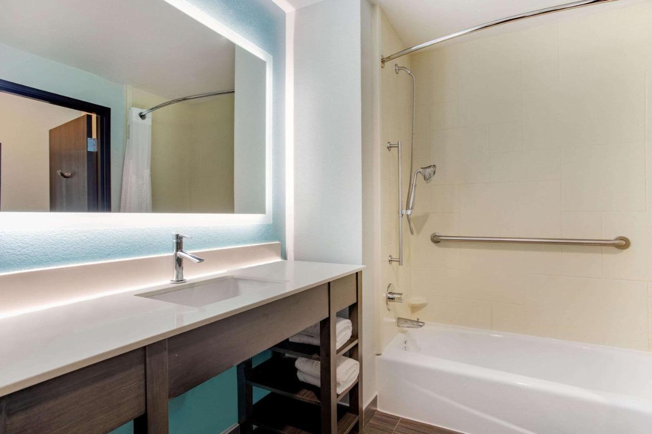 La Quinta Inn & Suites By Wyndham Northlake Ft. Worth Elizabethtown Kültér fotó